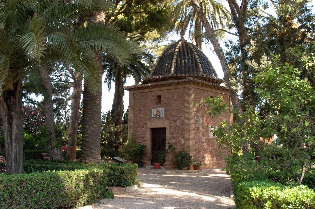Hotel Borja Puig Buitenkant foto