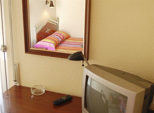 Hotel Borja Puig Buitenkant foto
